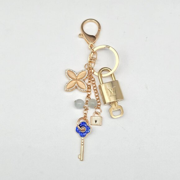 Authentic Louis Vuitton Lock & Key with unbranded Bagcharm, Keycharm, Keychain - Picture 1 of 9